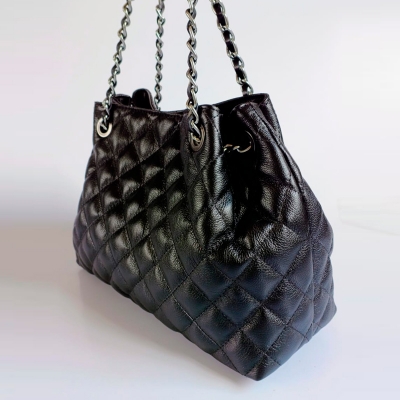 Bolsa de Couro Média Preto Matelassê