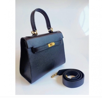 Bolsa de Couro Estruturada Média