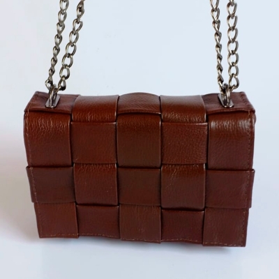 Bolsa de Couro Mini Trançada em Prata